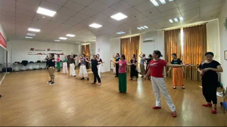 馆内动态 ‖ 2021秋季成人班免费艺术培训现已开班