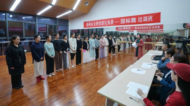 舞动的青春最美丽！直击青年舞蹈团团员招募现场及录取名单公布