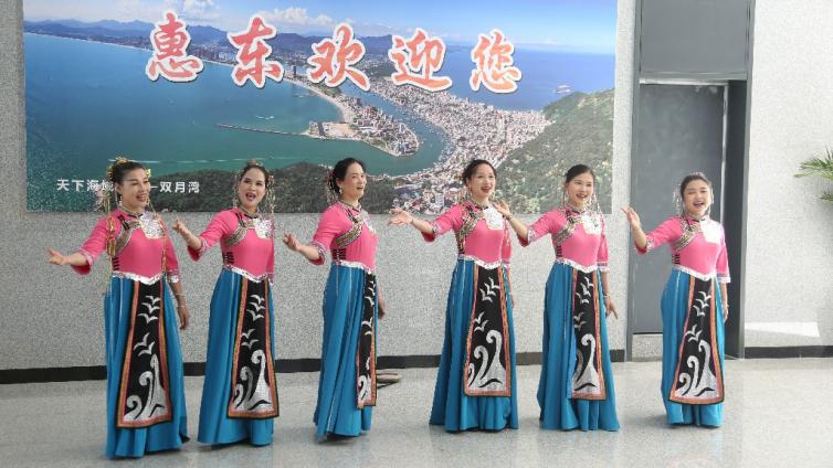 【活动简讯】县文化馆双节期间开展特色群文工作