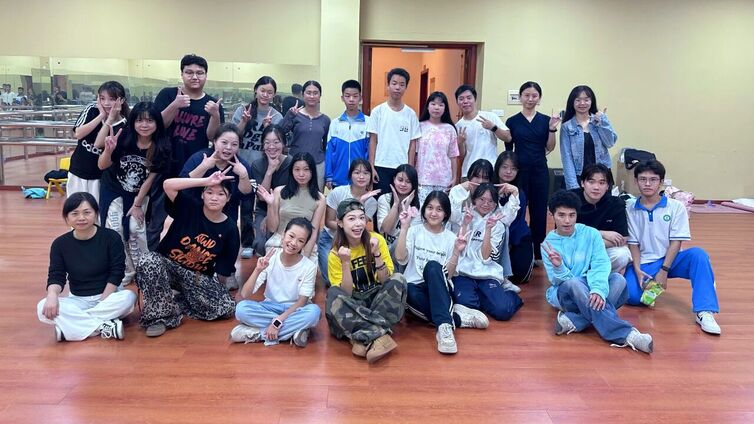 惠东文化夜市——山海无界·HIP-HOP街舞沙龙首秀开跳